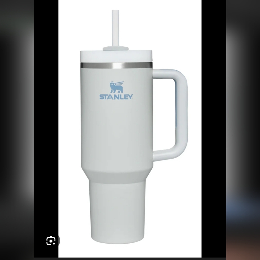 NEW STANLEY QUENCHER H2.0 FLOWSTATE 40 OZ TUMBLER FOG (Light Grey)  COLOR.